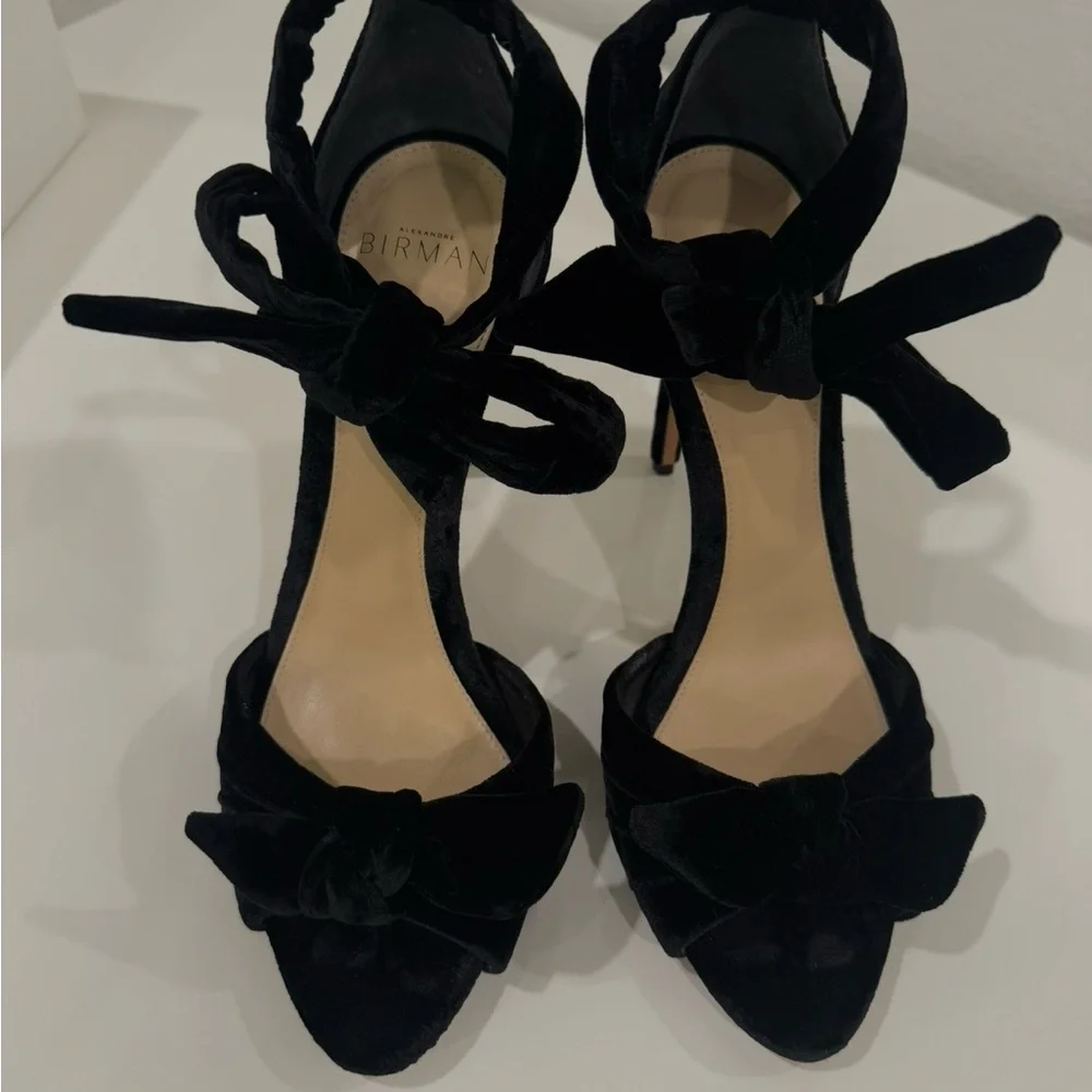 Alexandre Birman Black Velvet Heels - Picture 2 of 6